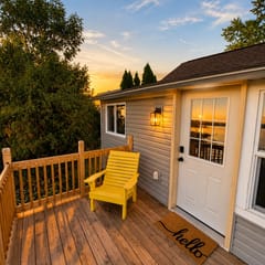 Sunset Skiff, historic lakefront cabin