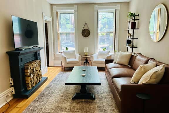 Mid-Century Modern 2 BD APT | Walk to Wrigley - Image 1