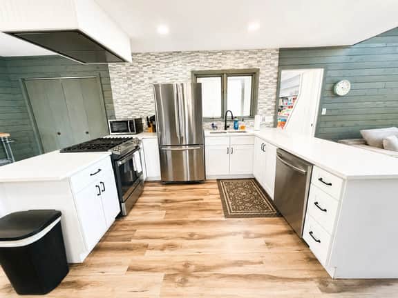 Lakeview Retreat w/ HotTub, Game Room + Family Friendly