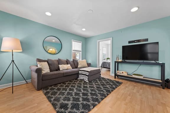 2 BD Condo I Steps From Lake Michigan