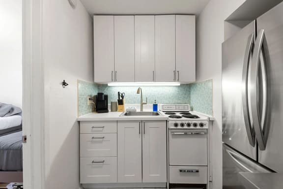 2 BD Beach Condo | Steps from Lake Michigan