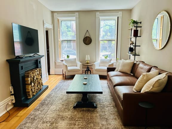 Mid-Century Modern 2 BD APT | Walk to Wrigley
